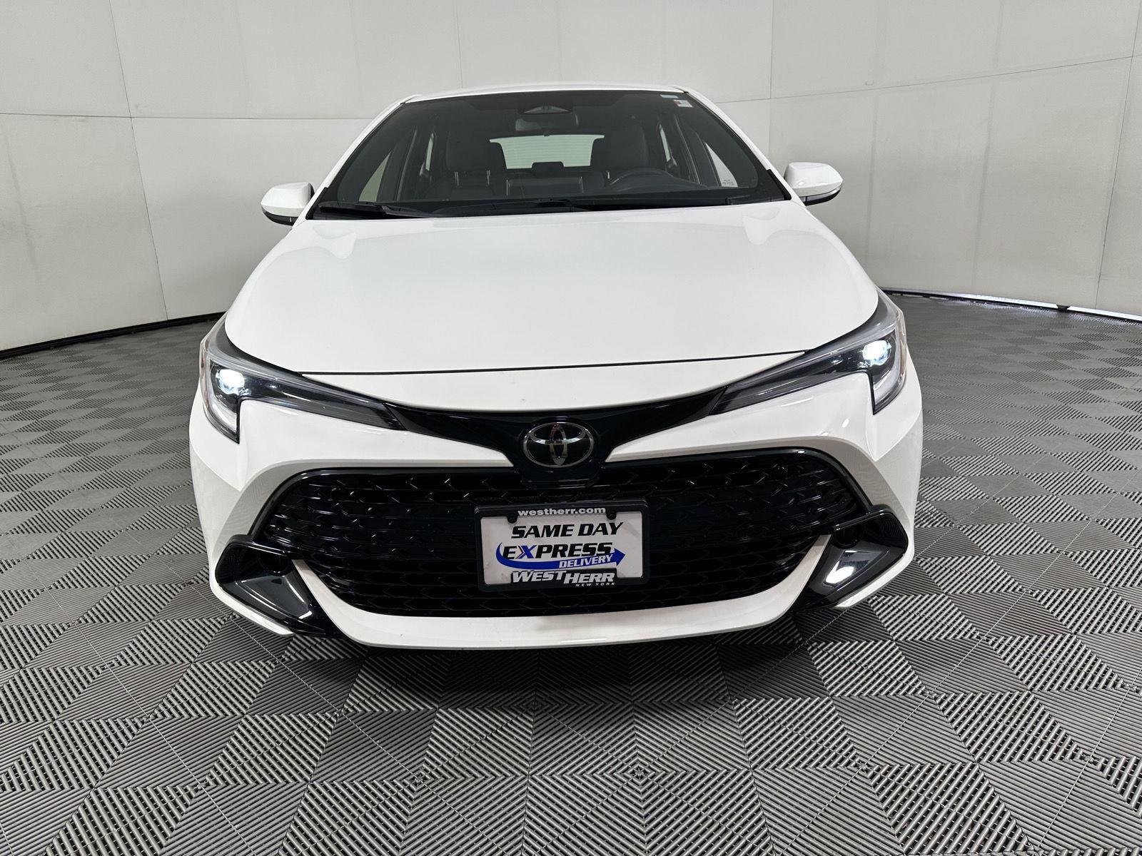 Used 2024 Ice Cap Toyota SE image 26