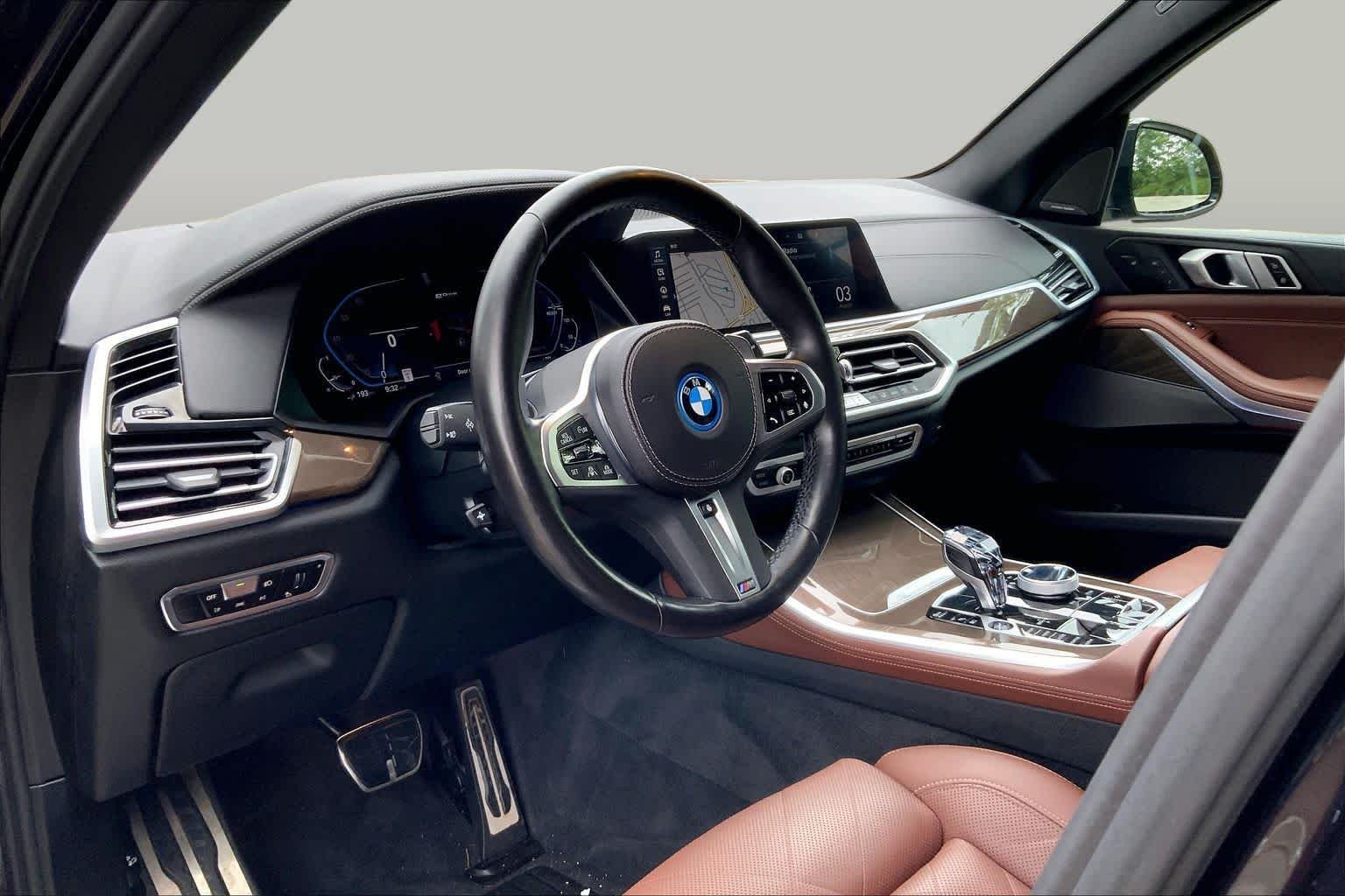 Used 2023 Carbon Black Metallic BMW xDrive45e image 17