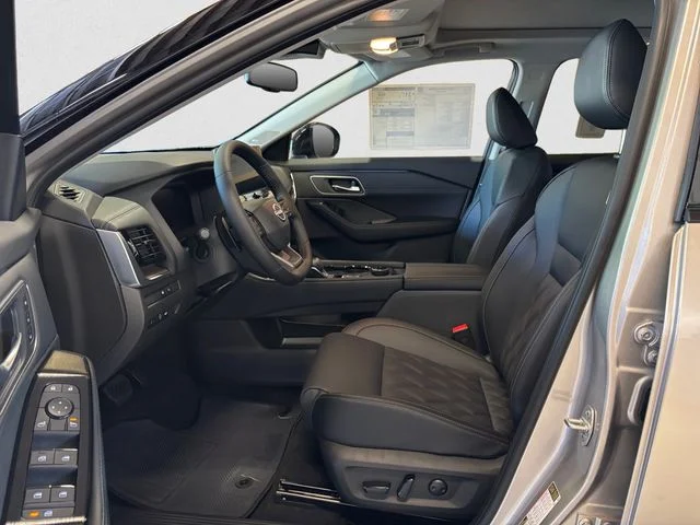 New 2026 Gold Nissan Platinum image 10