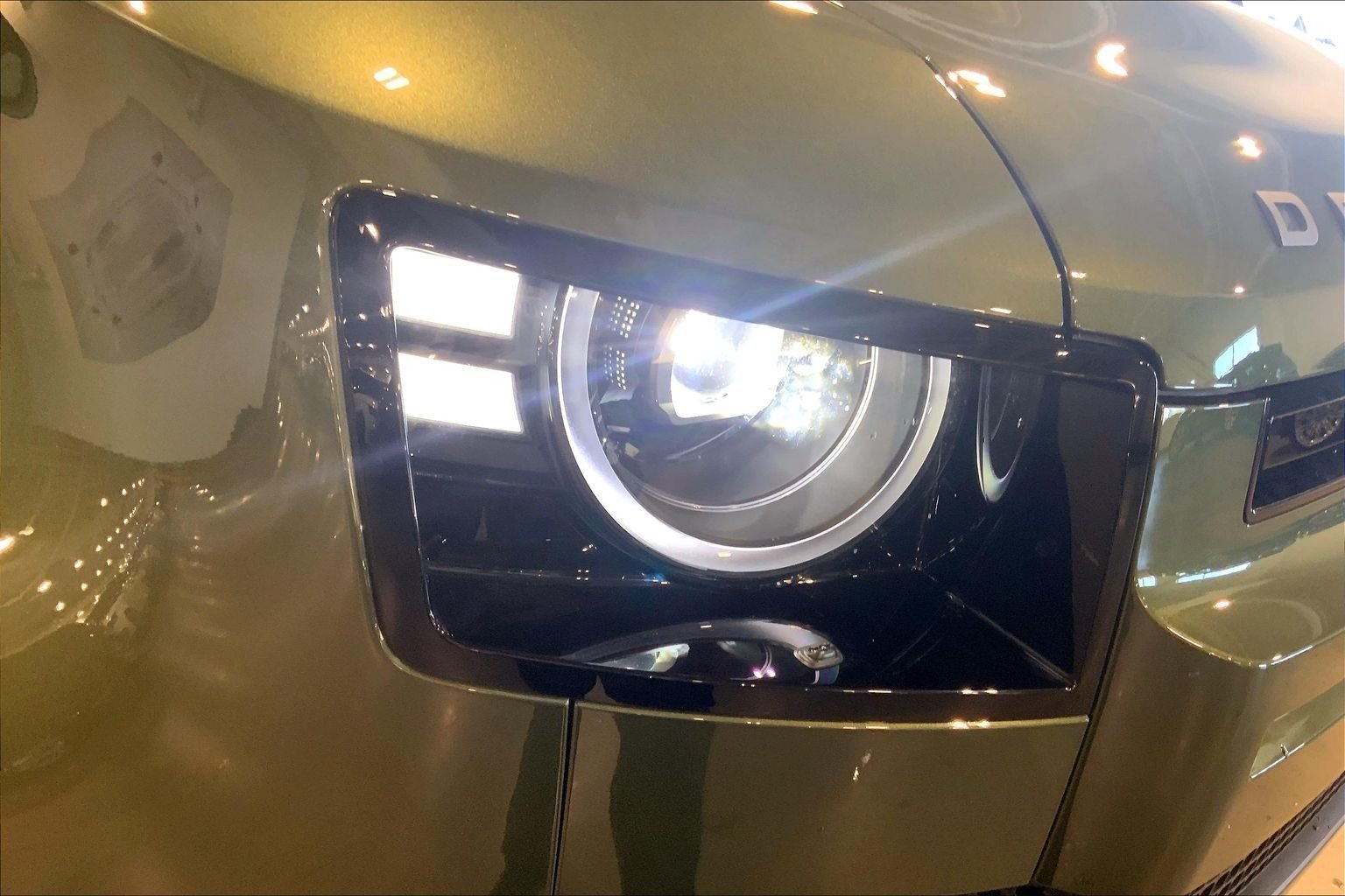 New 2026 Woolstone Green LAND ROVER X-Dynamic SE image 13
