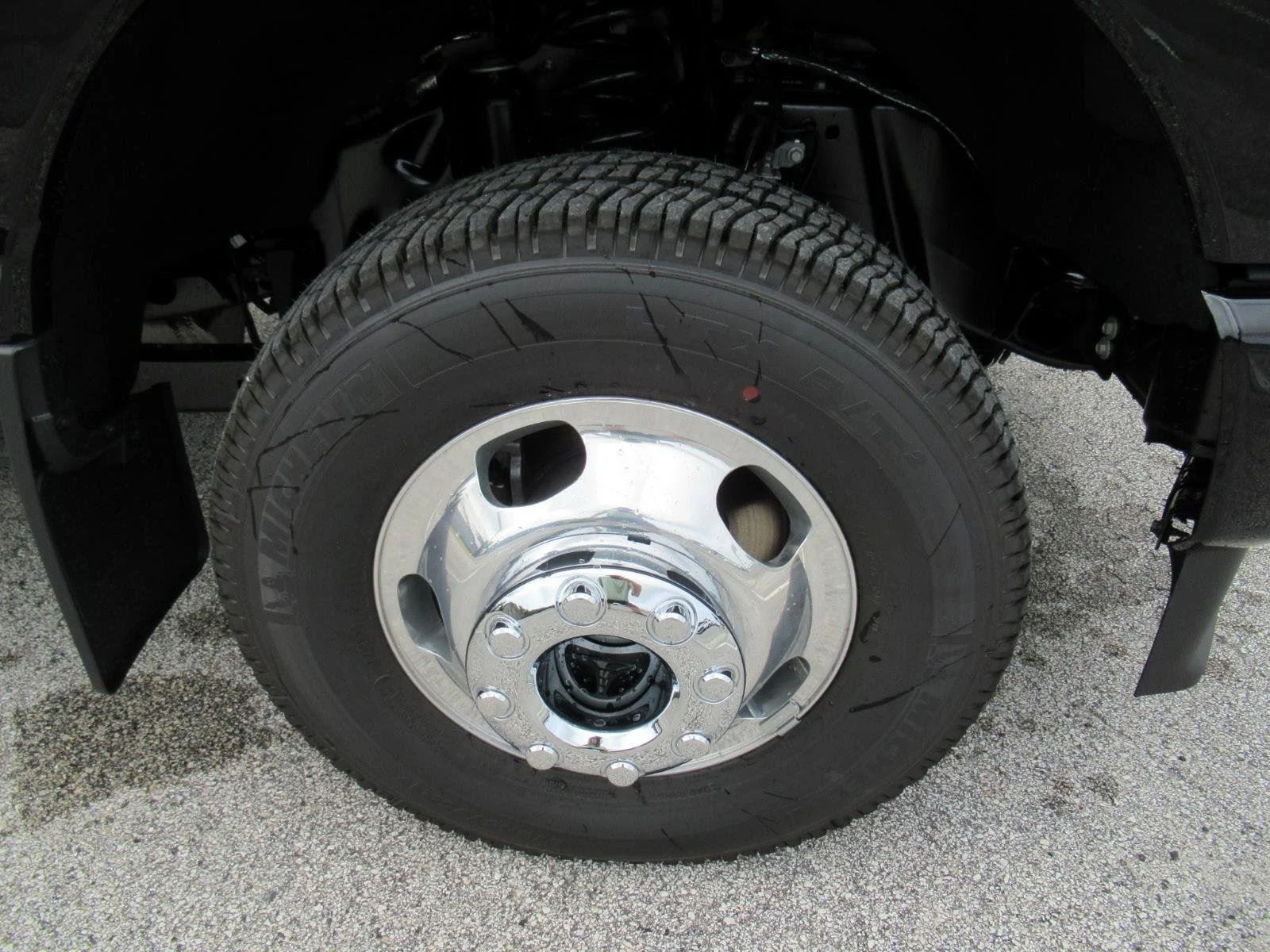 New 2026 Agate Black Metallic Ford F-350® Platinum® image 9