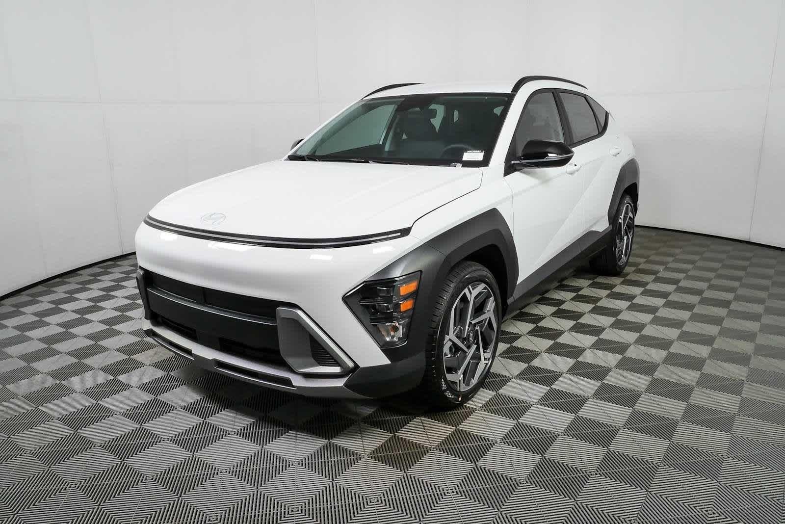 New 2026 Atlas White Hyundai SEL Premium FWD image 4