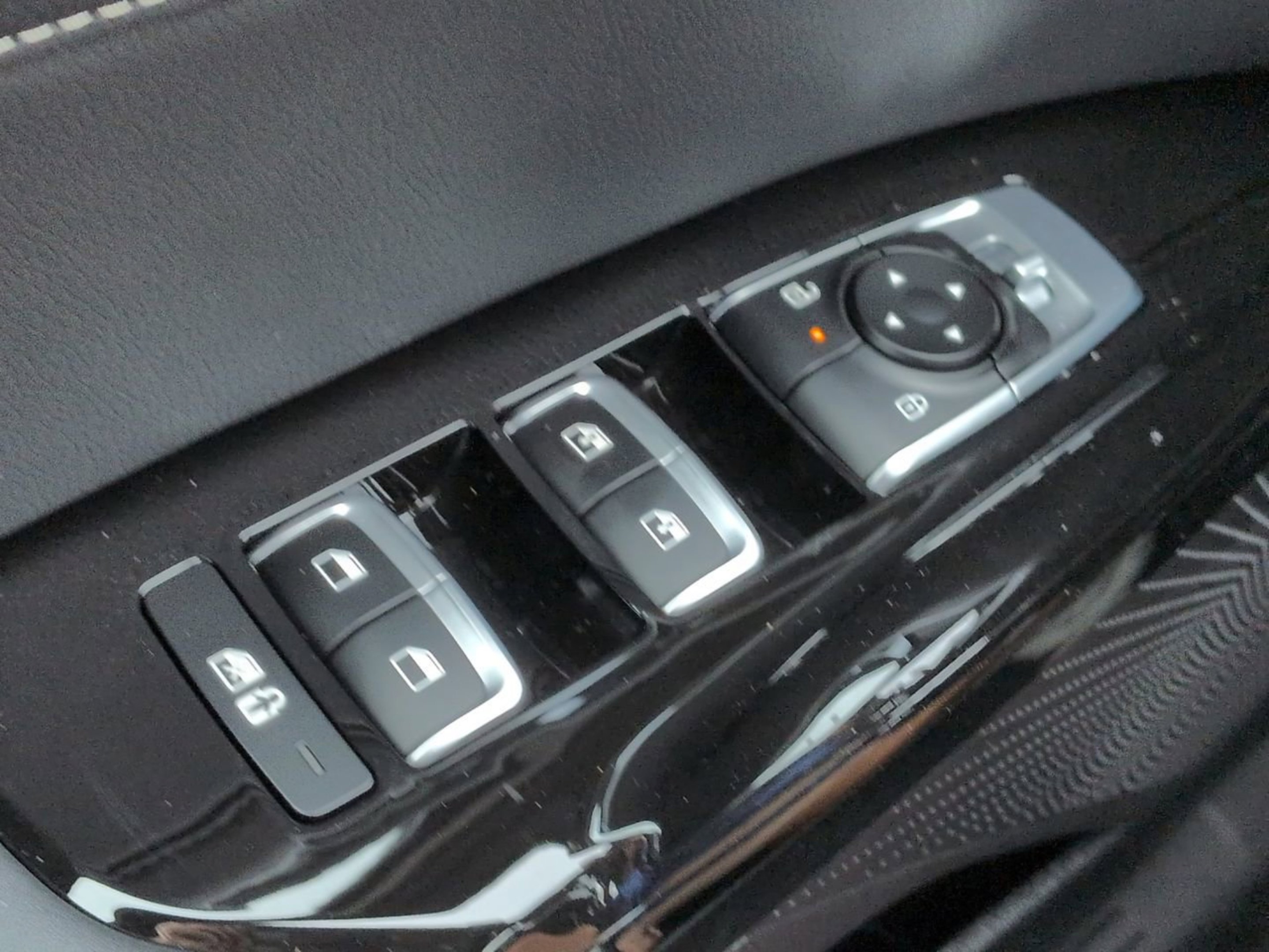 New 2026 Snow White Pearl Kia GT-Line FWD image 23