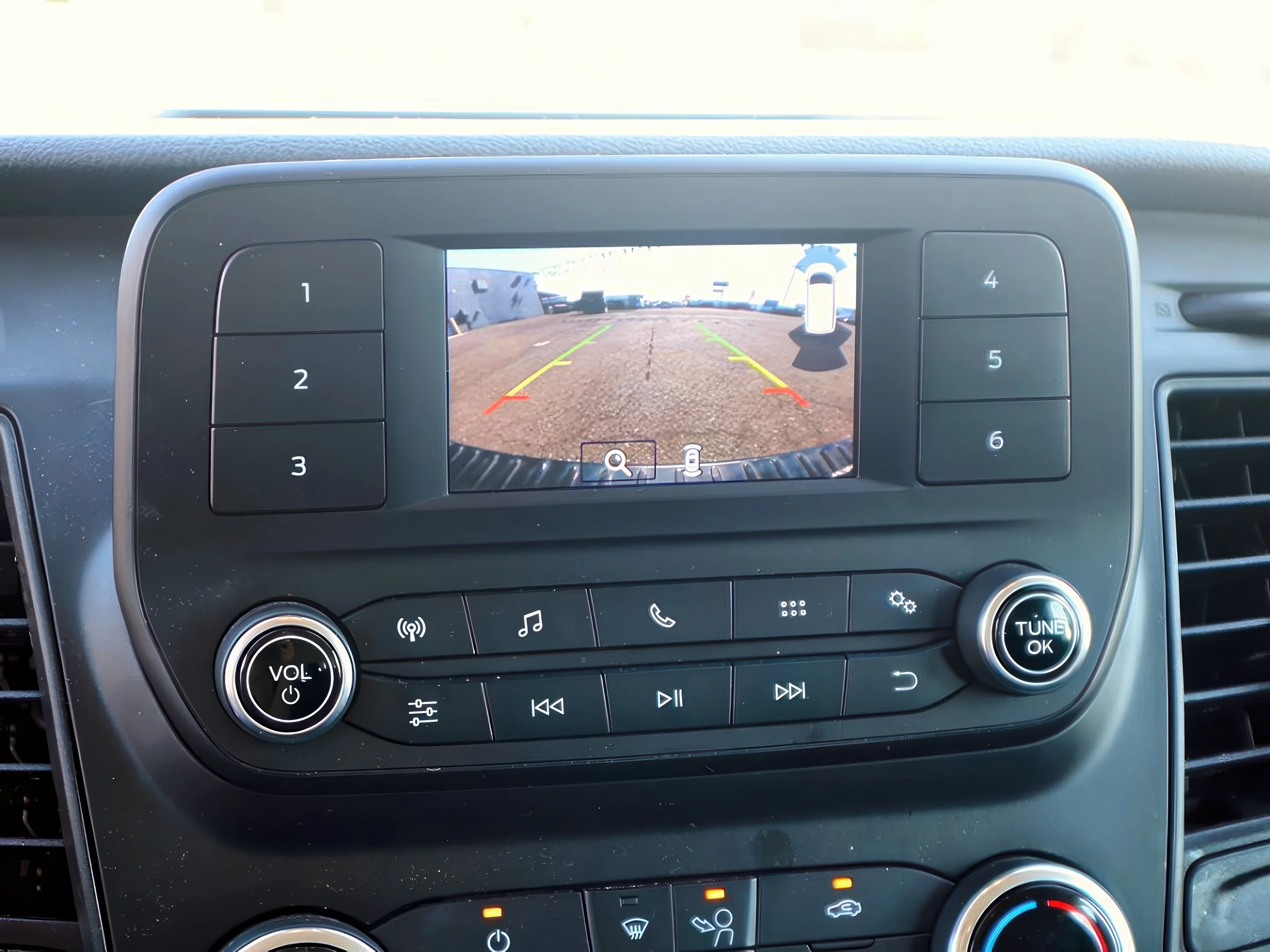 2021 Ford Transit Passenger Van XLT - Photo 16