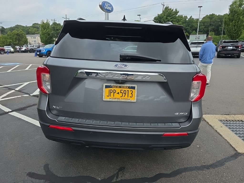 Used 2021 Gray Ford XLT image 4