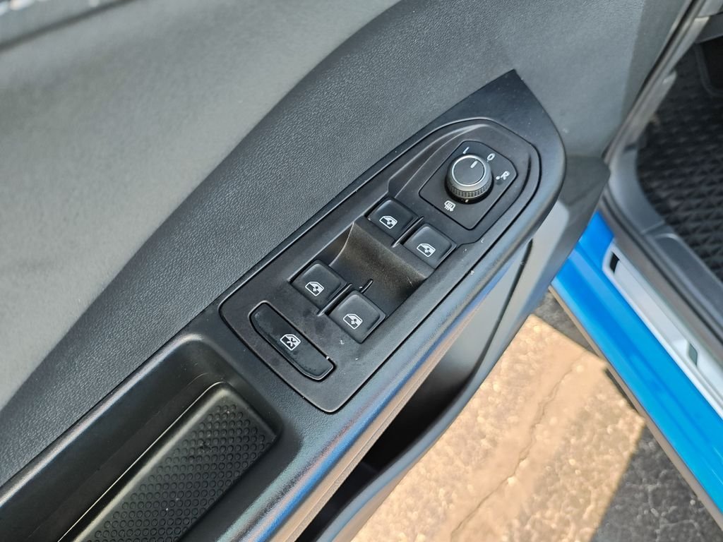 Used 2025 Blue Volkswagen 1.5T SE Black image 11