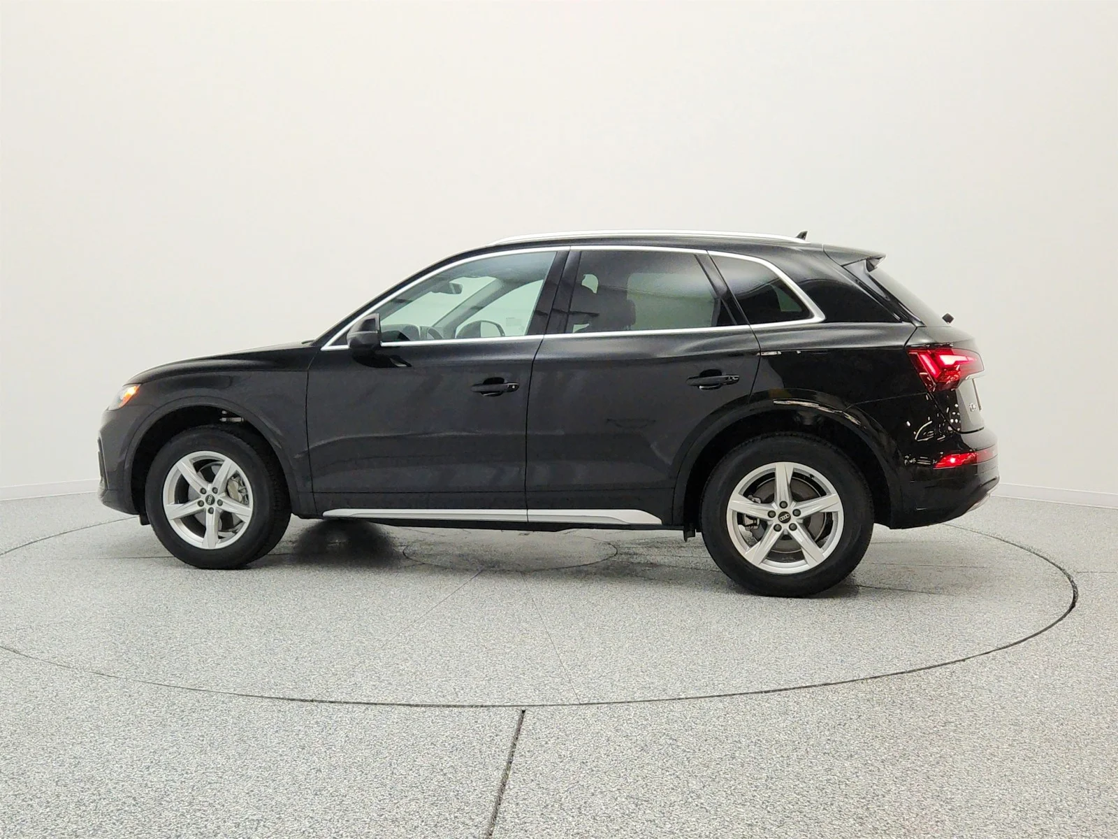 Used 2023 Mythos Black Metallic Audi Premium 40 TFSI quattro image 8