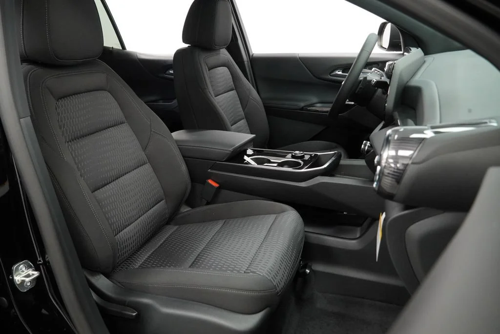 New 2027 Mosaic Black Metallic Chevrolet LT image 28