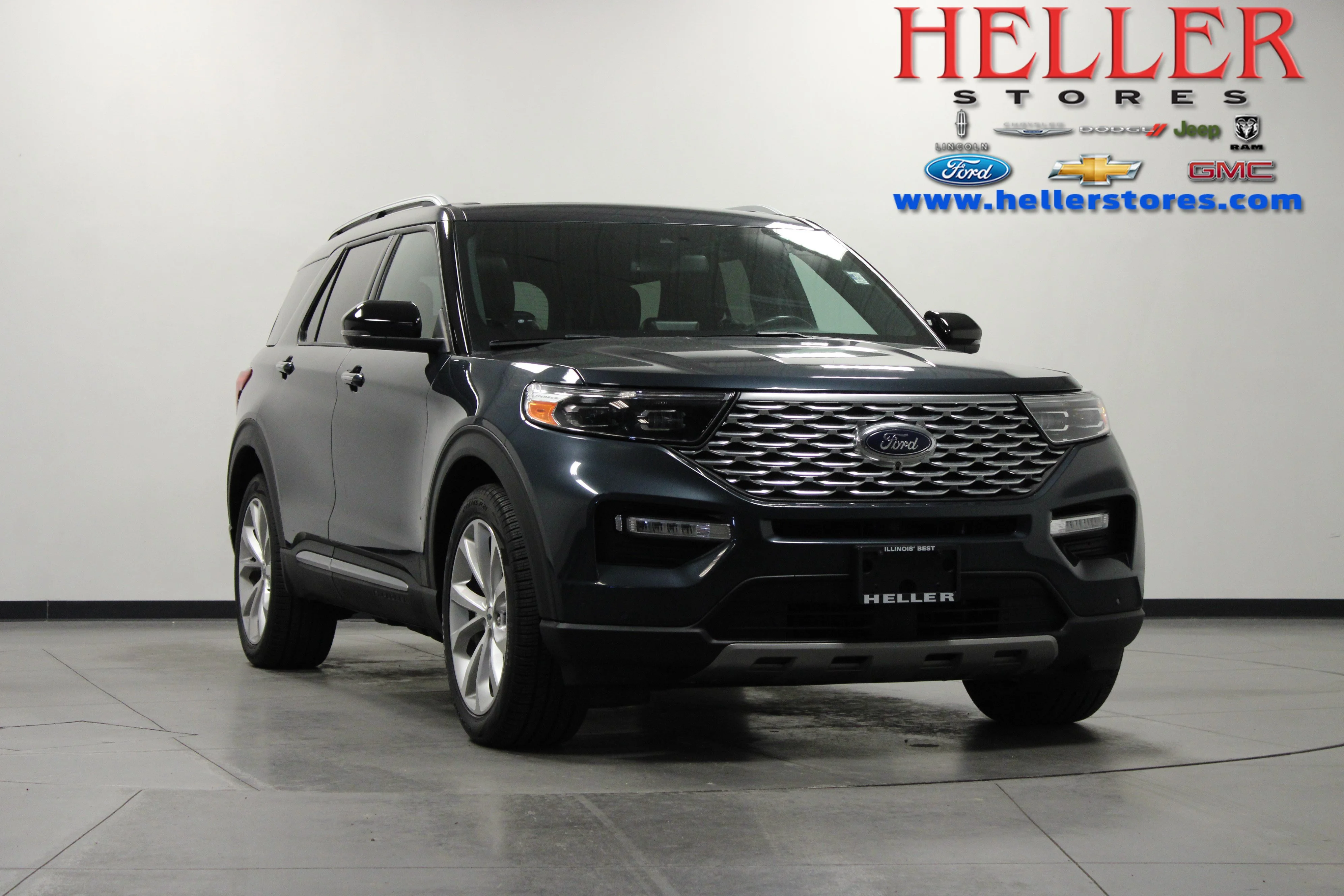 Used 2022 Blue Metallic Ford Platinum image 1