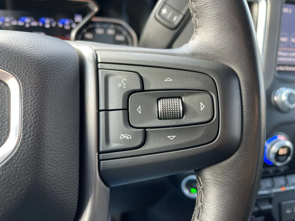 Used 2022 Summit White GMC Denali image 18