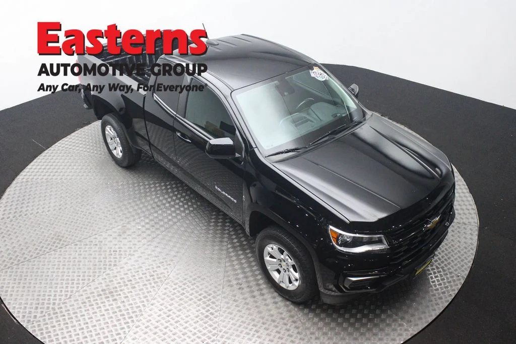 Used 2022 Black Chevrolet LT image 3