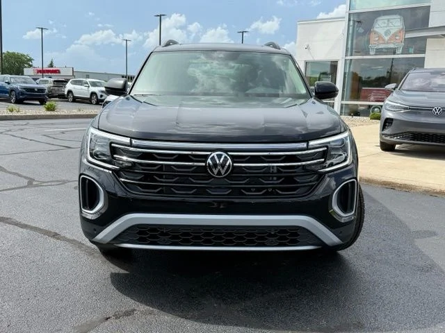 New 2026 Black Volkswagen 2.0T Peak Edition image 2