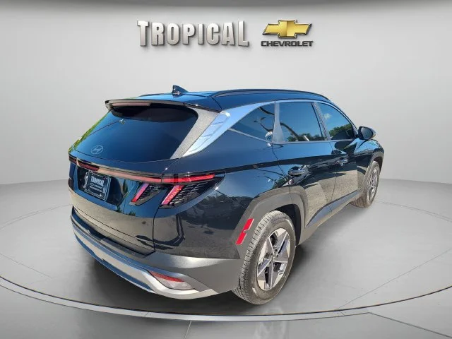 Used 2026 Black Hyundai SEL Premium image 5