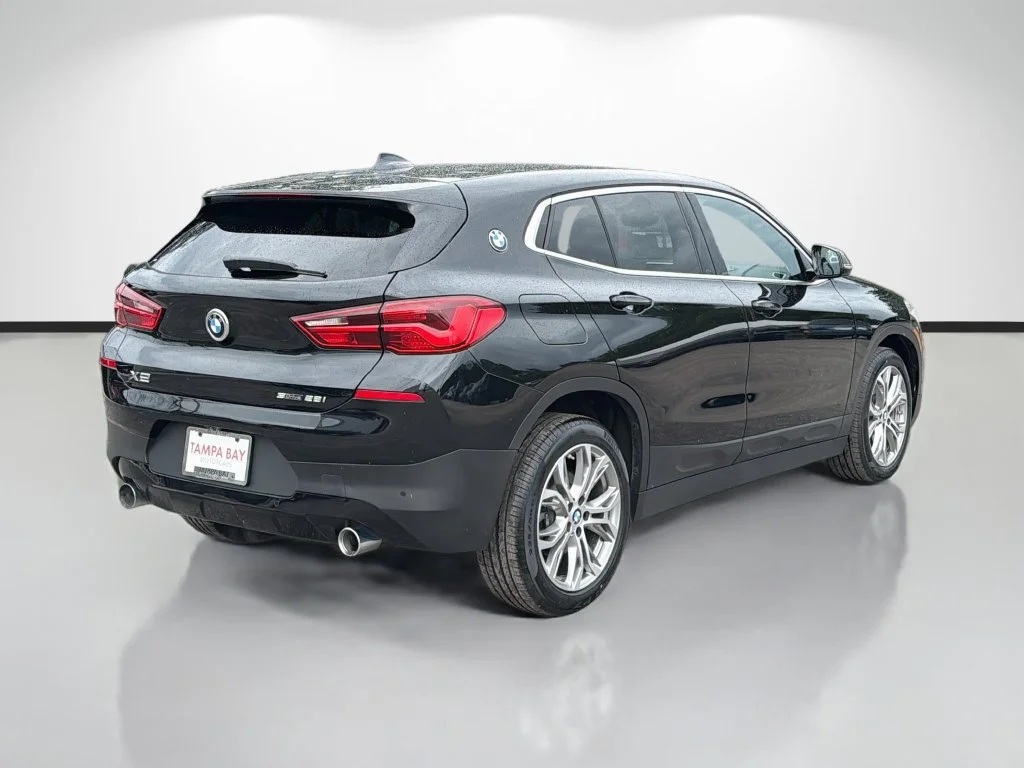 Used 2019 Black BMW sDrive28i image 3