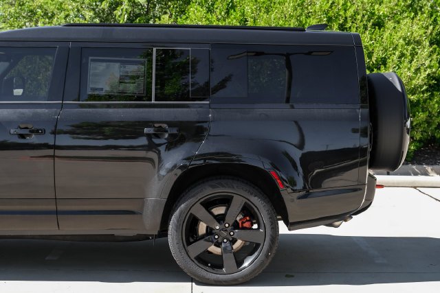 New 2026 Santorini Black Land Rover X image 20
