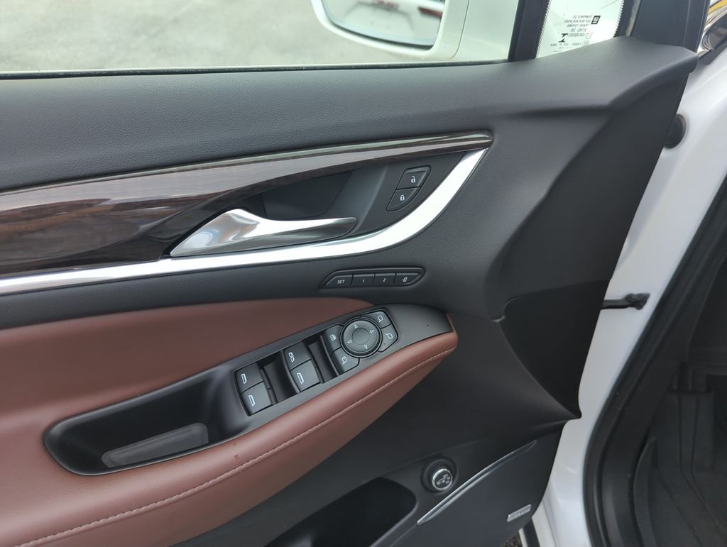 Used 2020 White Buick Avenir image 19