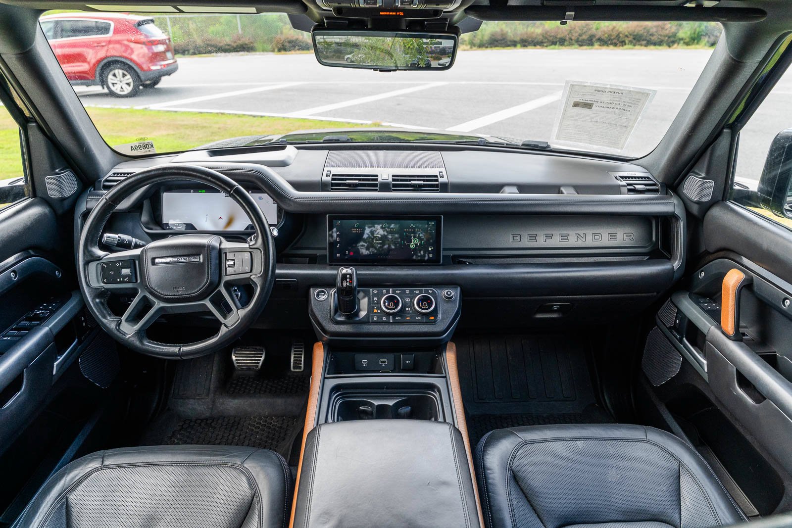 Used 2021  Land Rover X image 32