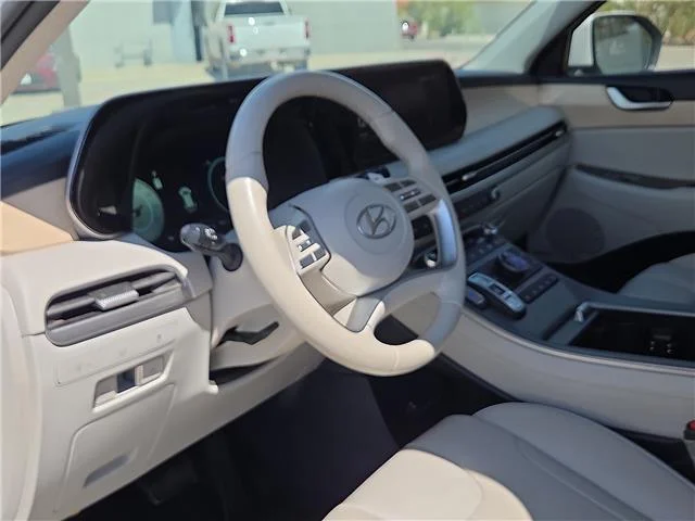 Used 2025 Hyper White Hyundai Limited All-Wheel Drive image 9