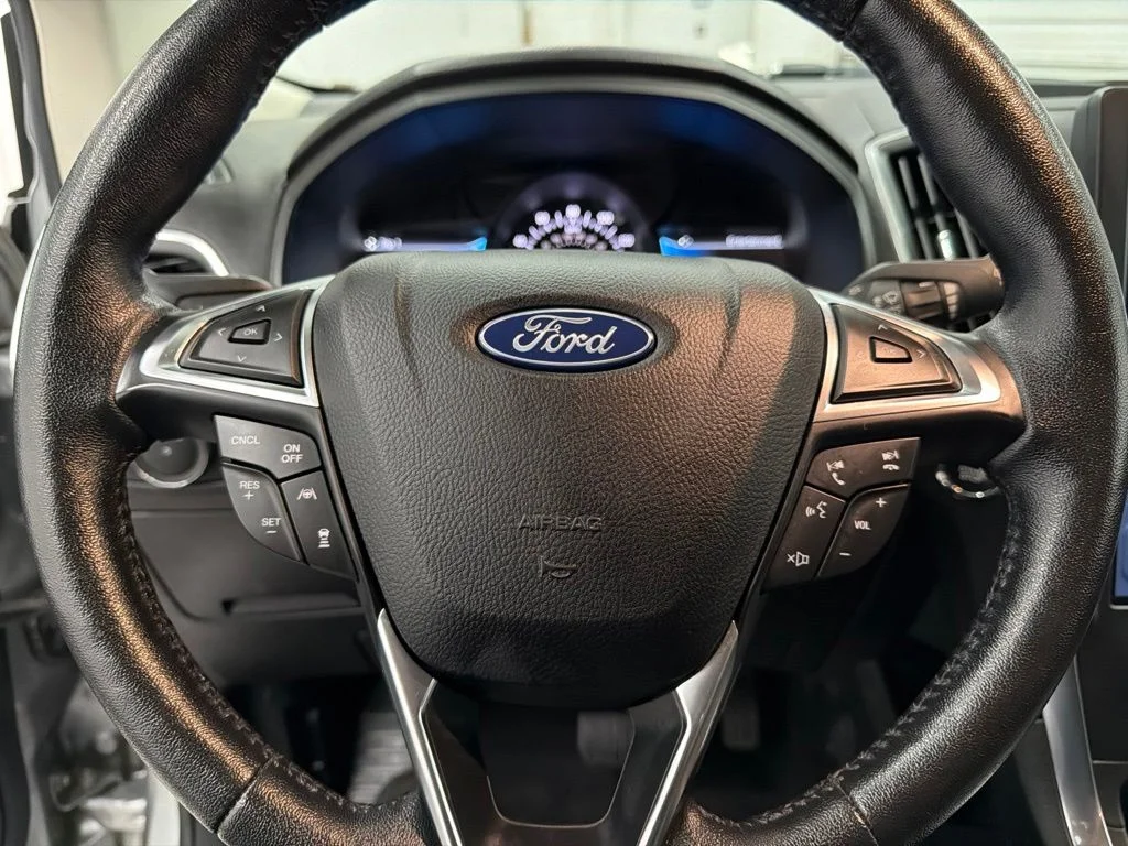 Used 2022 Silver Ford Titanium image 16