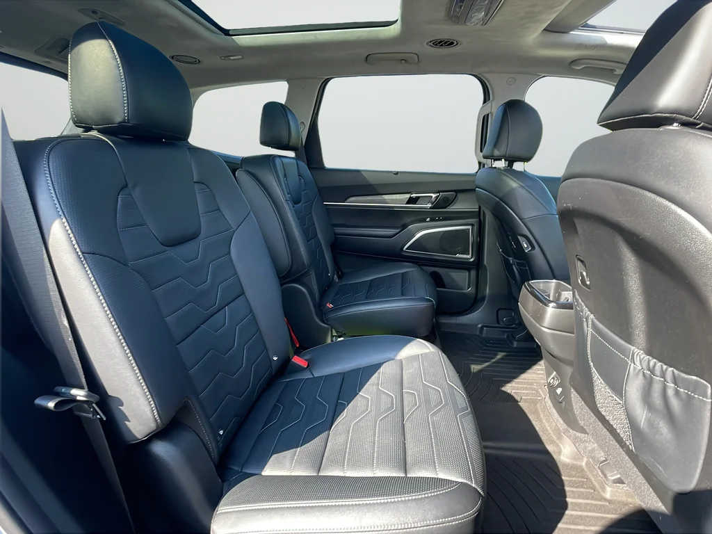 Used 2022 Gray Kia SX image 25