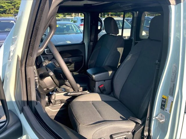 Used 2024 Gray Jeep Sport S image 5