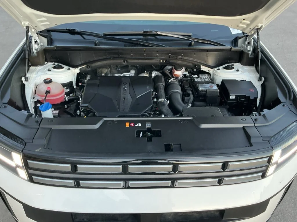 Used 2024 White Hyundai SEL image 30