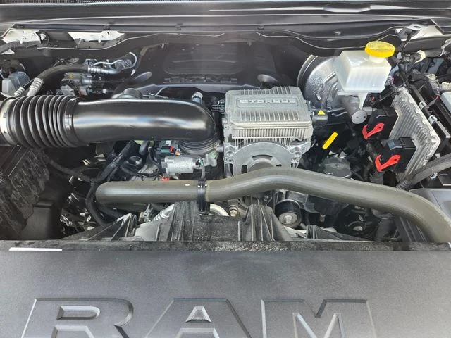 Used 2022 White Ram Big Horn/Lone Star image 28