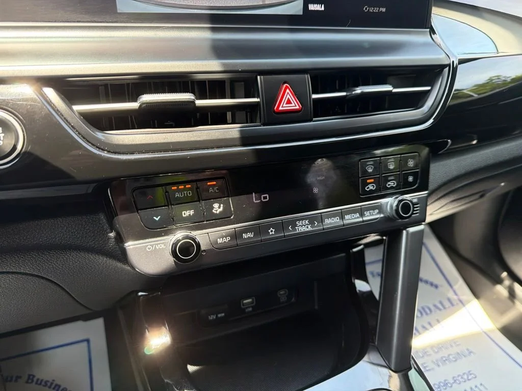 Used 2024 Green Kia S image 21