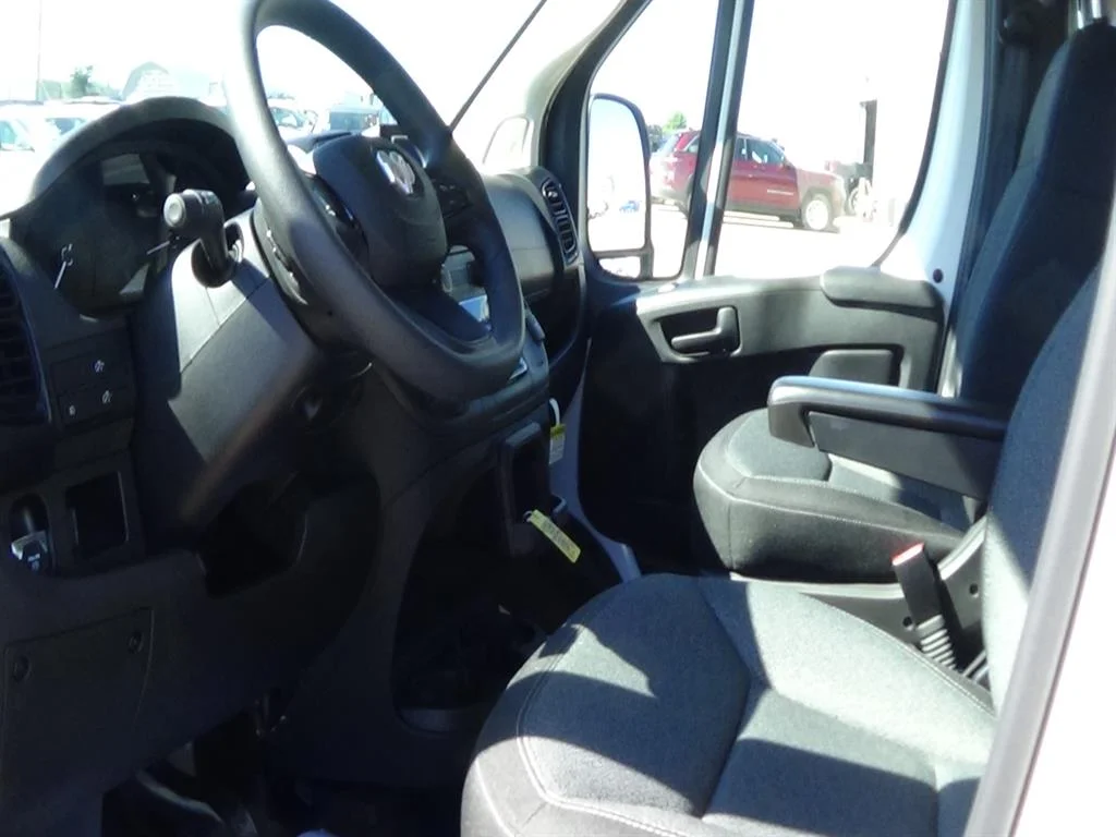 Used 2025 Bright White Clear Coat (pw7) RAM Tradesman 2500 image 12