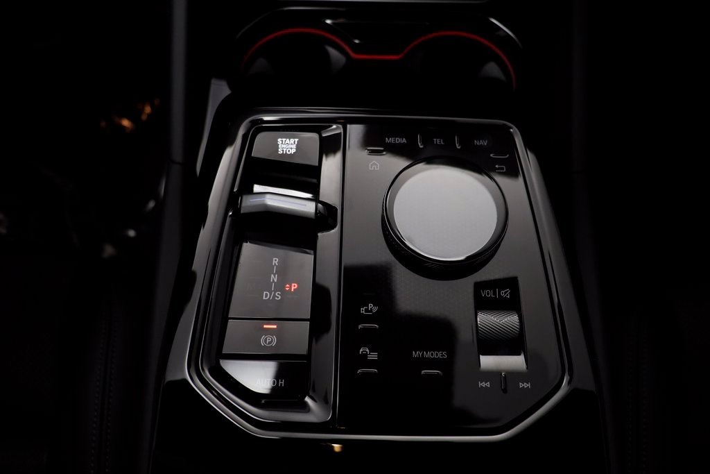 New 2026 Black Sapphire Metallic BMW 530i xDrive image 11