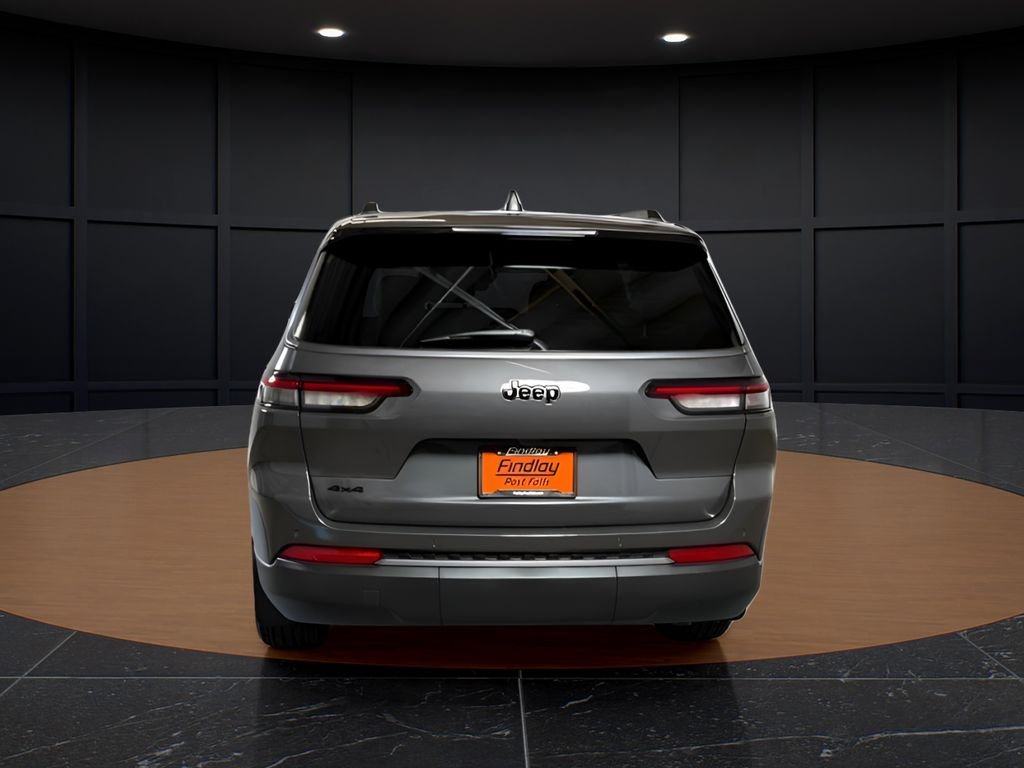 New 2026 Baltic Gray Metallic Clearcoat Jeep Altitude image 6