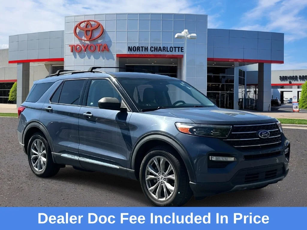 Used 2021 Blue Ford XLT image 1