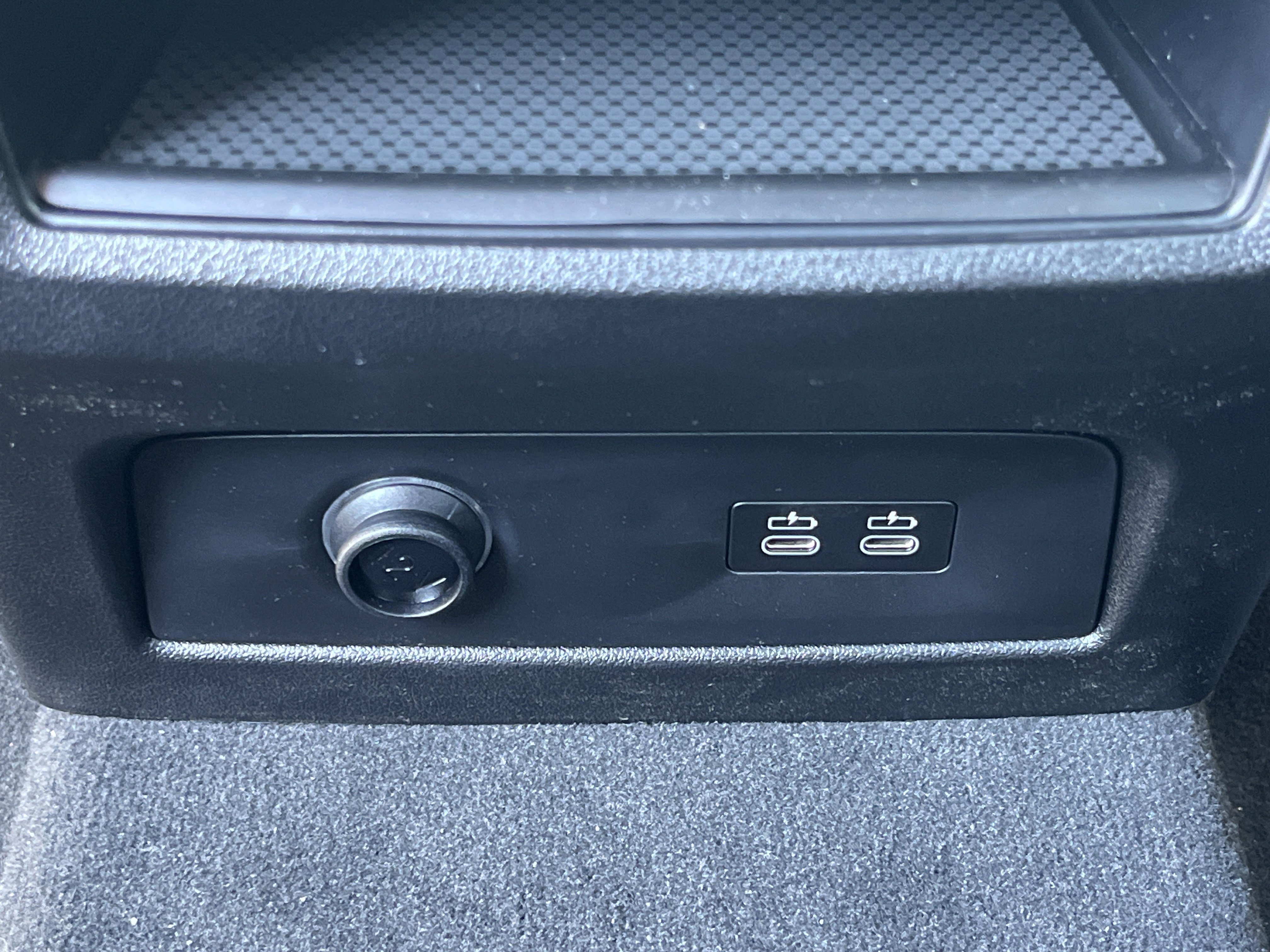 New 2026 Alpine White BMW sDrive40i image 19