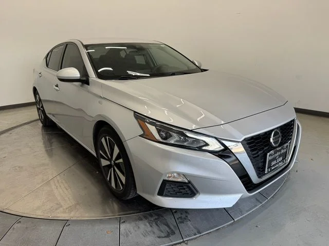 2022 Nissan Altima SV