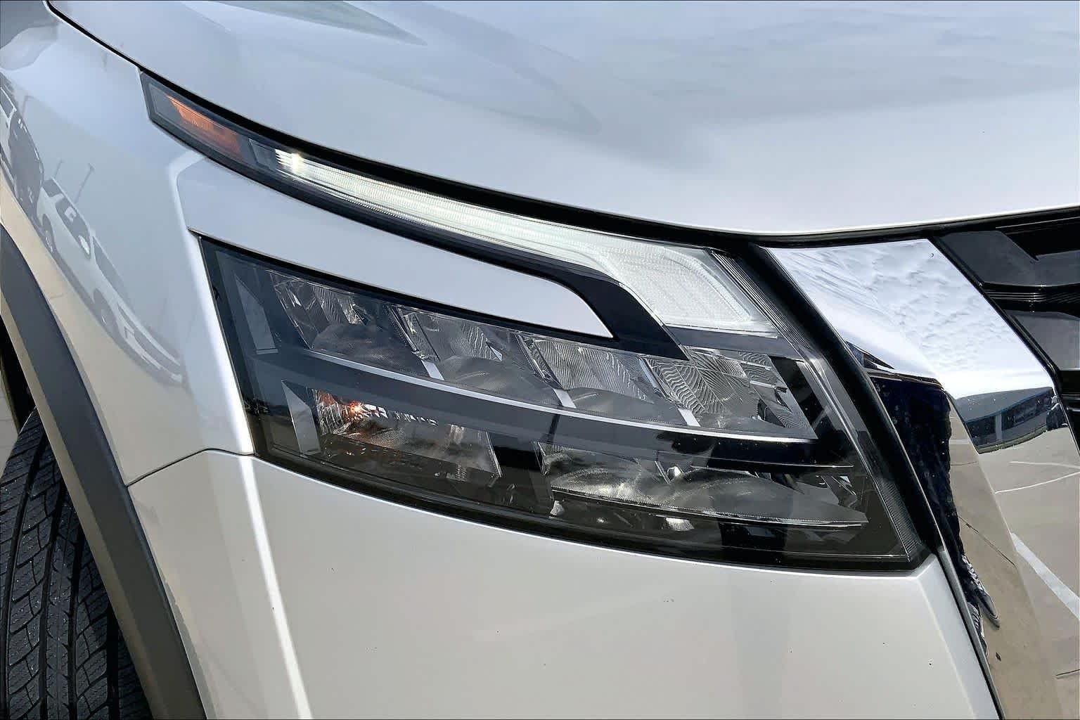Used 2024 Brilliant Silver Metallic Nissan SV image 25