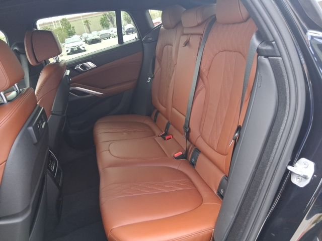 Used 2023 Black BMW xDrive40i image 16