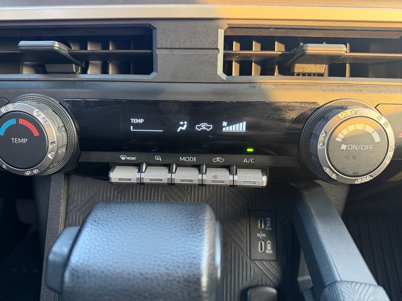 Used 2024 Ice Toyota SR5 image 22