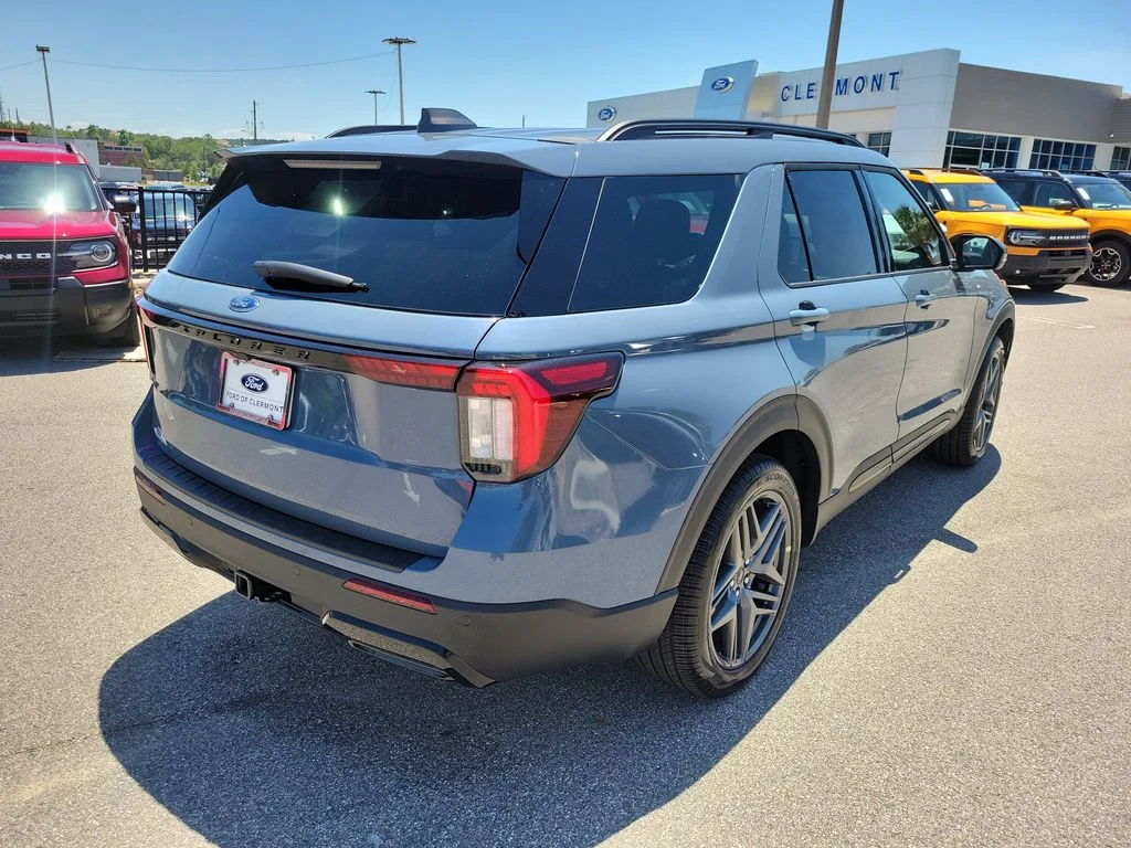 New 2026 Vapor Blue Metallic Ford ST-Line image 5