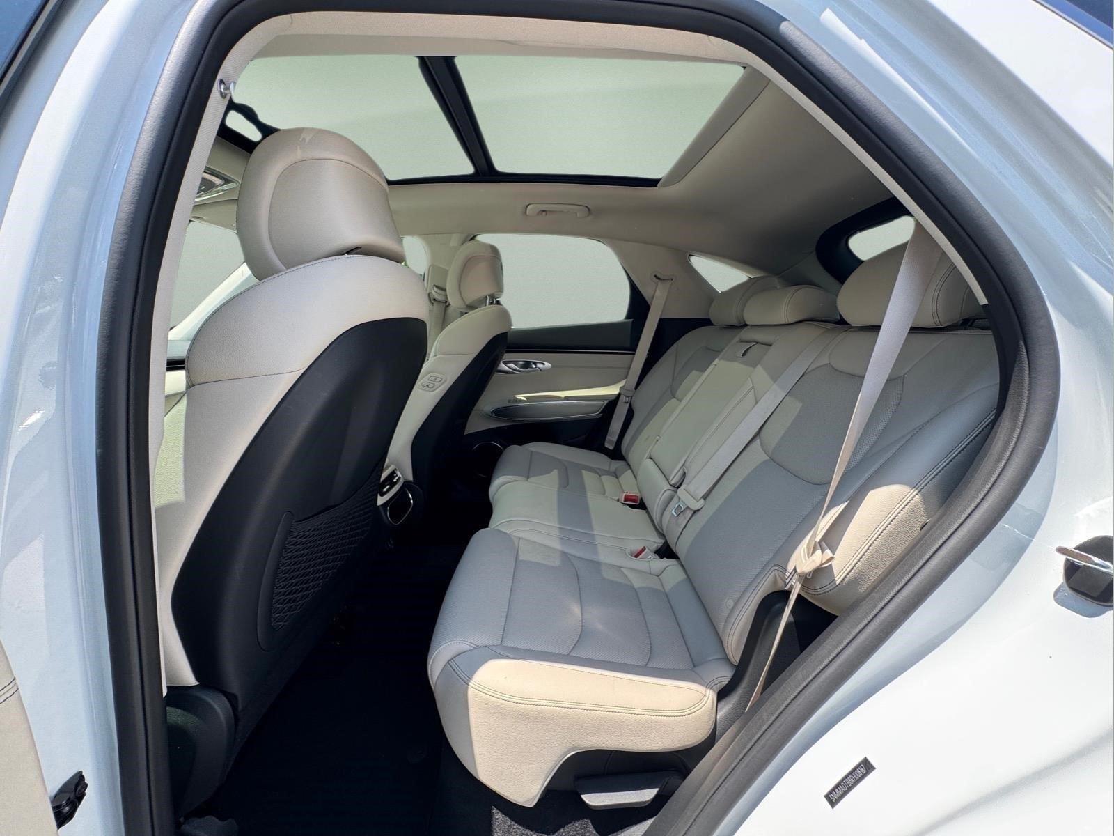2024 GENESIS GV70 Standard - Photo 14