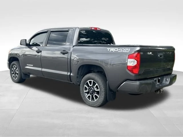Used 2017 Gray Toyota SR5 image 3