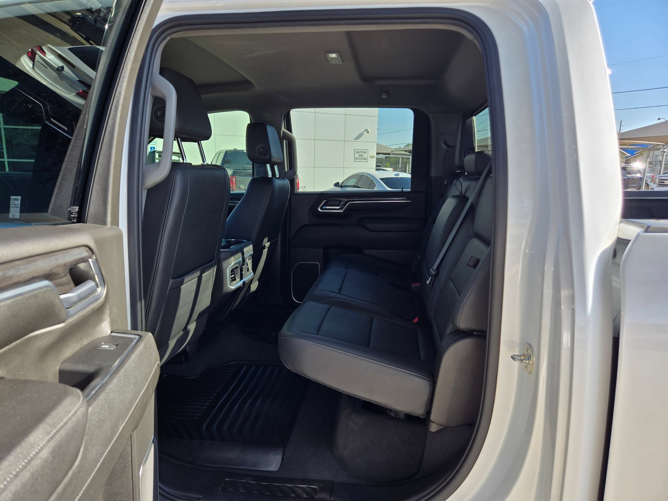 Used 2024 Iridescent Pearl Tricoat Chevrolet LTZ image 20