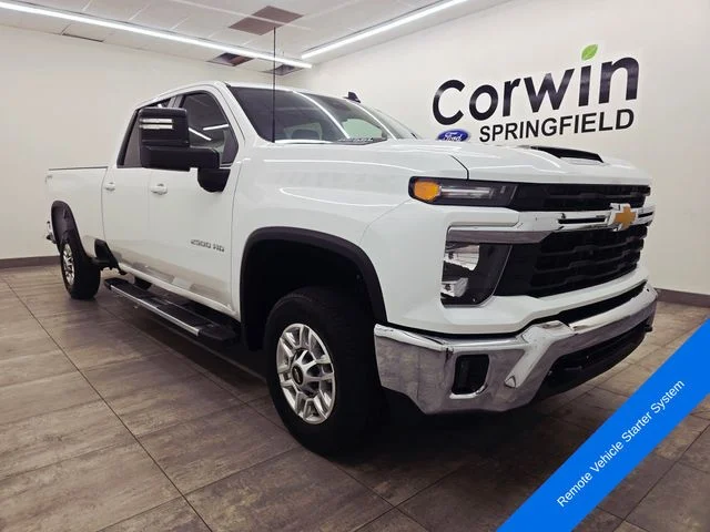 Used 2025 Summit White Chevrolet LT image 7