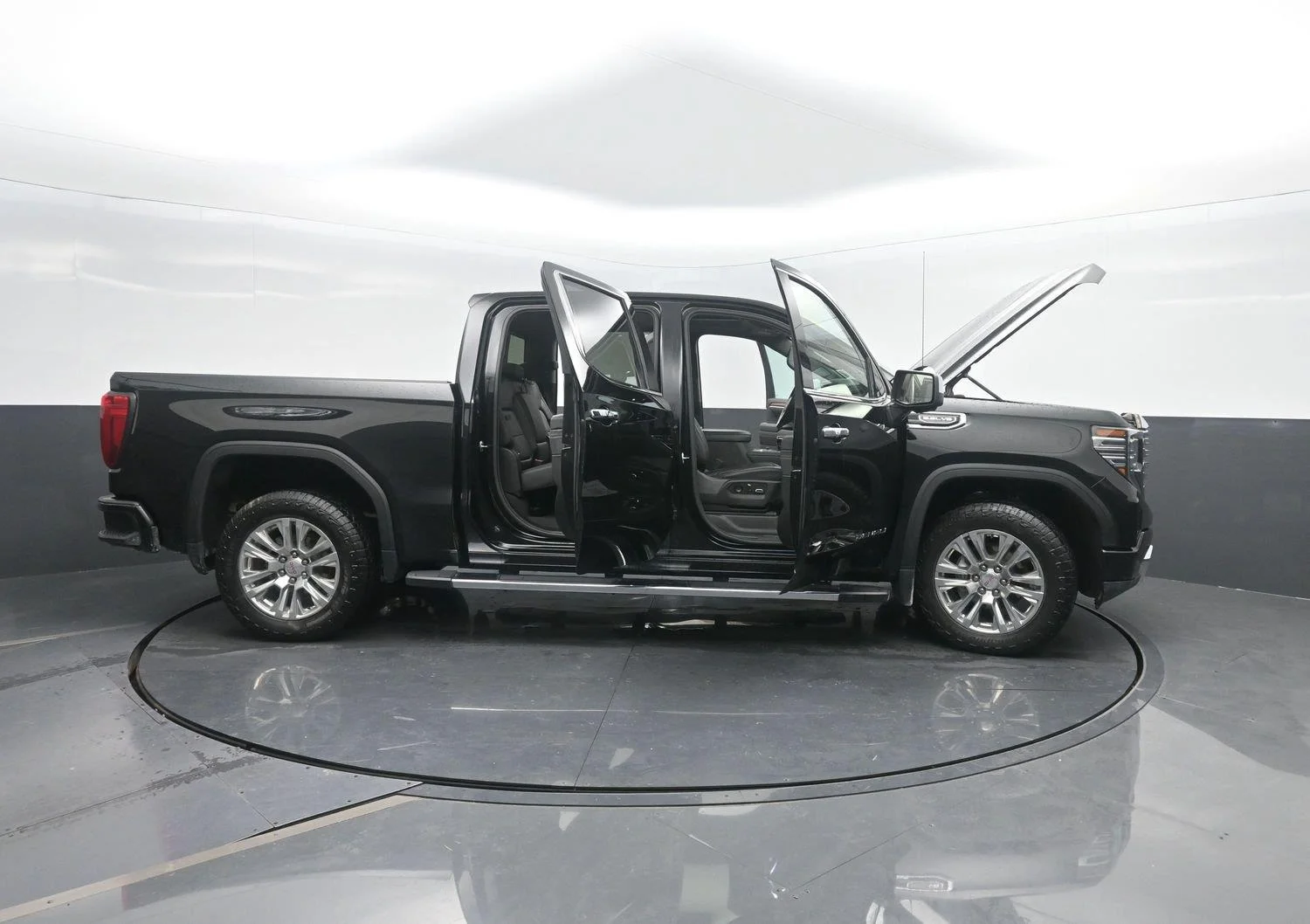 Used 2023 Onyx Black GMC Denali image 53