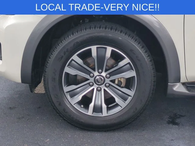 Used 2019 White Nissan SL image 10