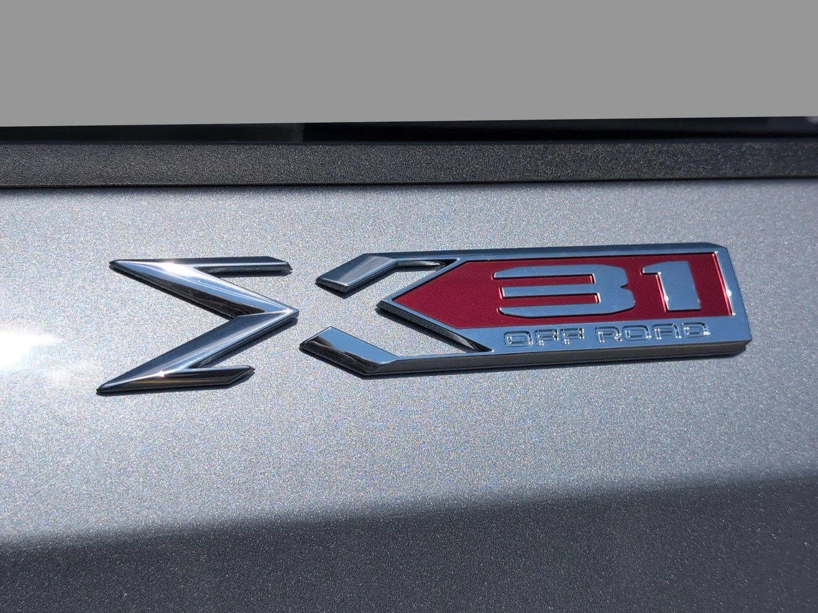 New 2026 Sterling Metallic GMC Elevation image 36
