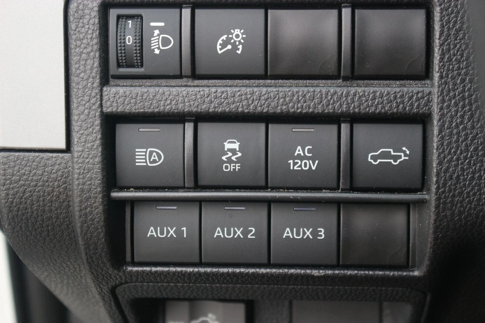 Used 2024 White Toyota SR5 image 34