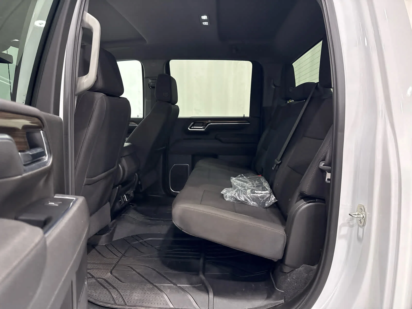 Used 2026 Summit White Chevrolet LT image 12