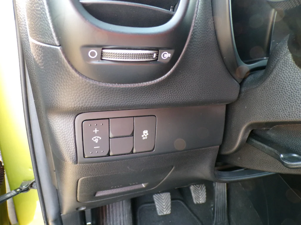 Used 2017 Alien II Kia Base image 15