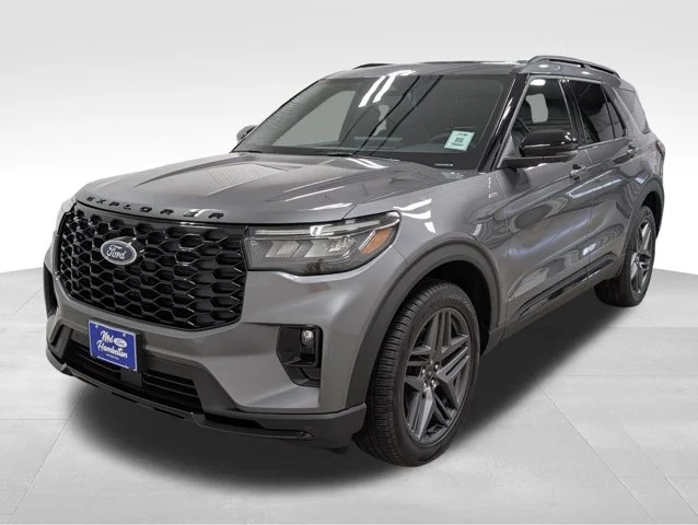 New 2026 Carbonized Gray Metallic Ford ST-Line image 47