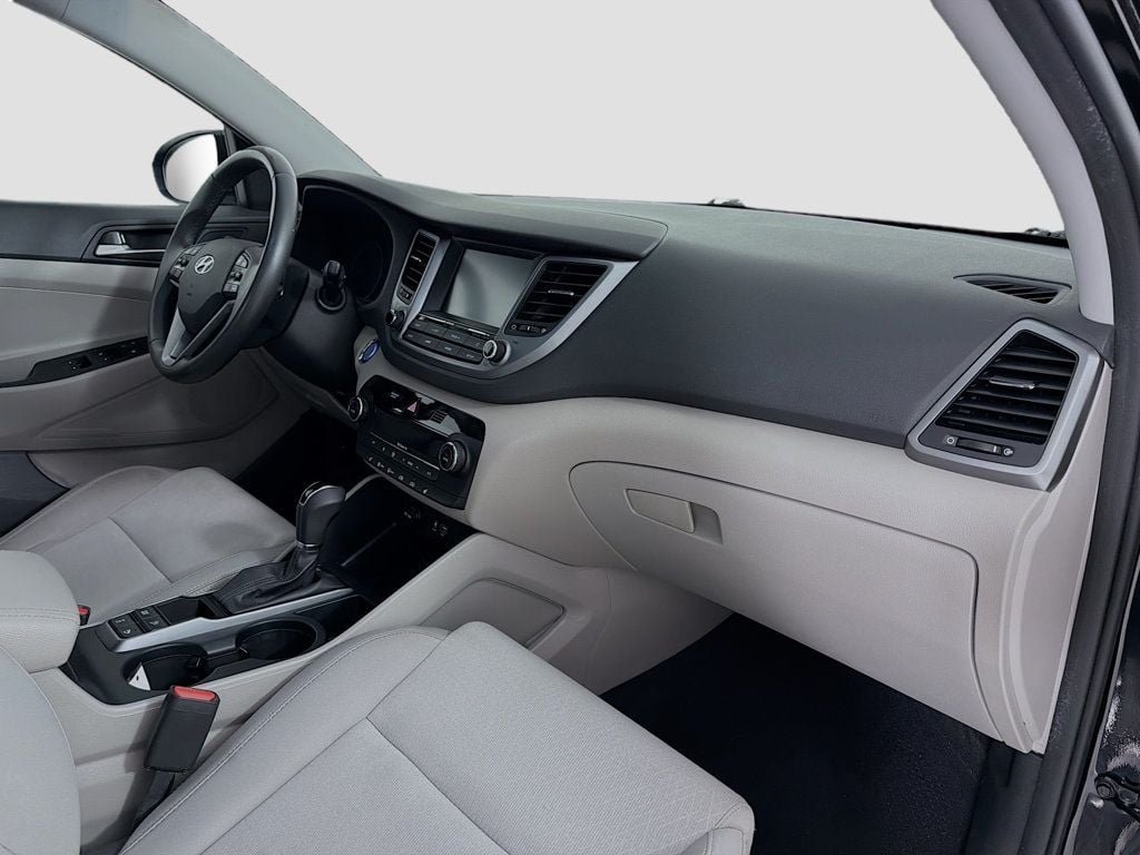 Used 2018 Black Noir Pearl Hyundai Value AWD image 29